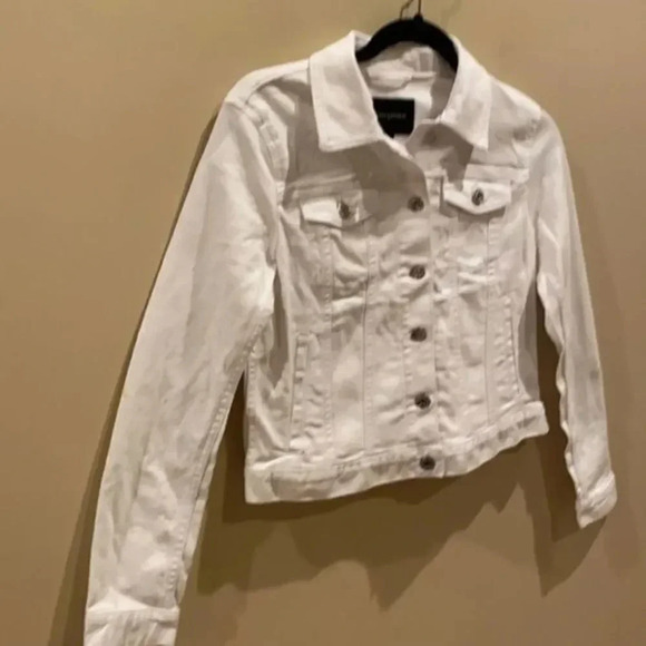 Banana Republic factory White denim jacket - Picture 5 of 9
